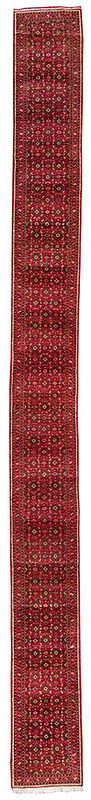 Appraisal: Hamadan Runner ft Persian th century floral and vine motif