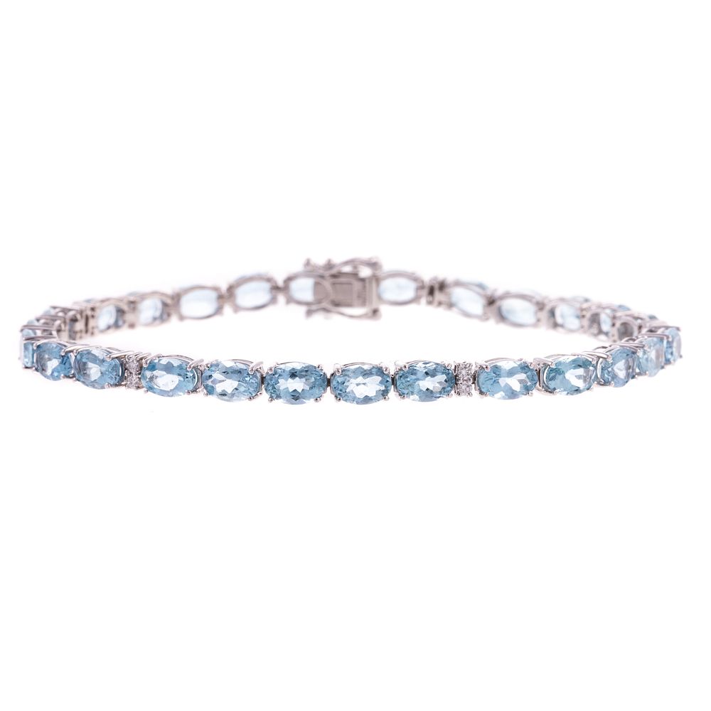 Appraisal: A ct Aquamarine Diamond Bracelet in K K white gold