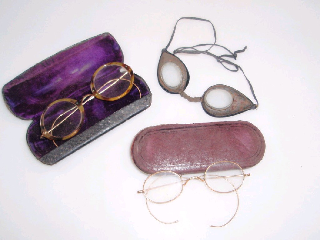 Appraisal: Cased spectacles and protective glasses