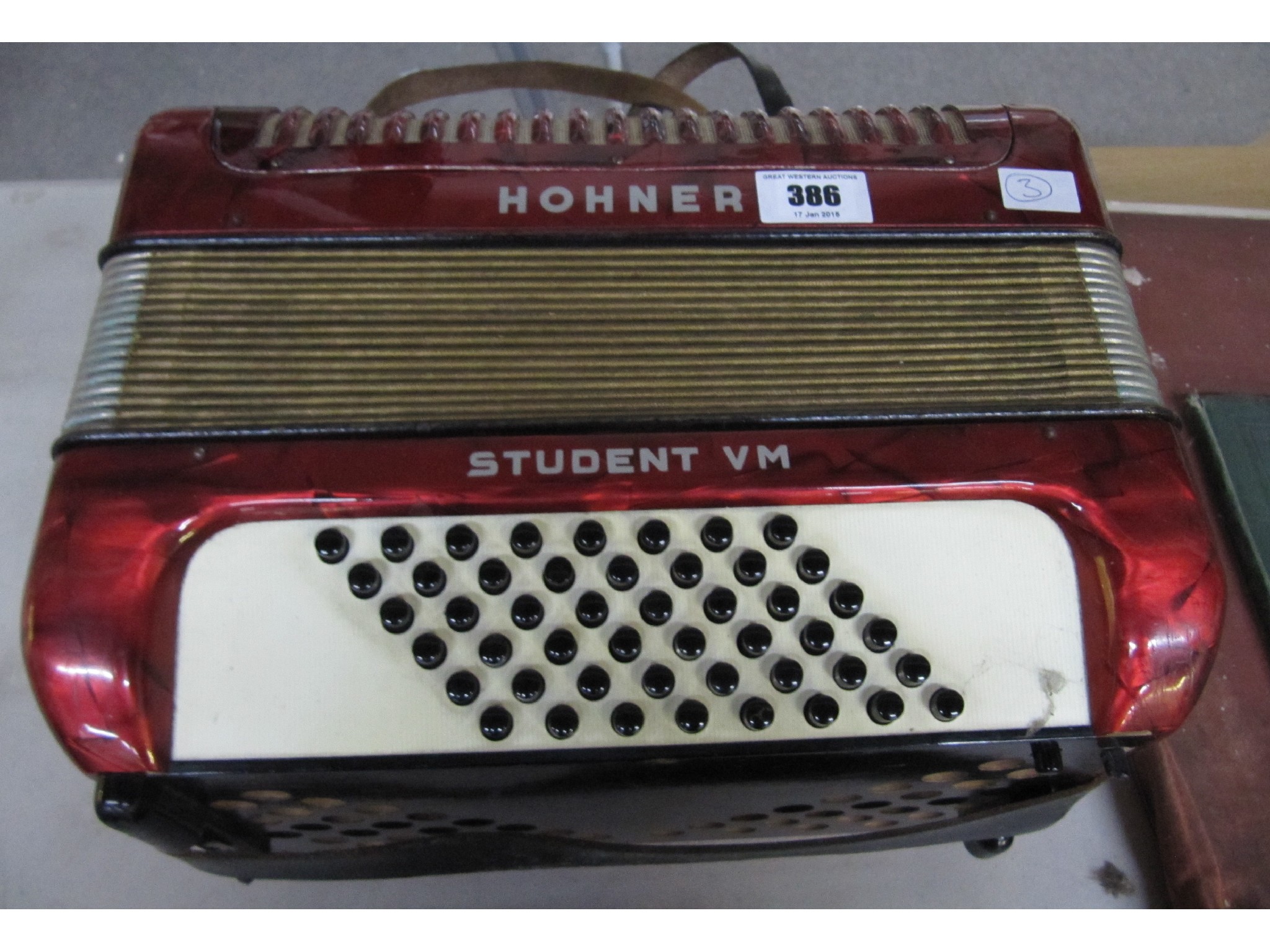 Appraisal: A Hohner student accordion case available