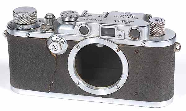 Appraisal: Leica III Ser No Leica III S N ca No