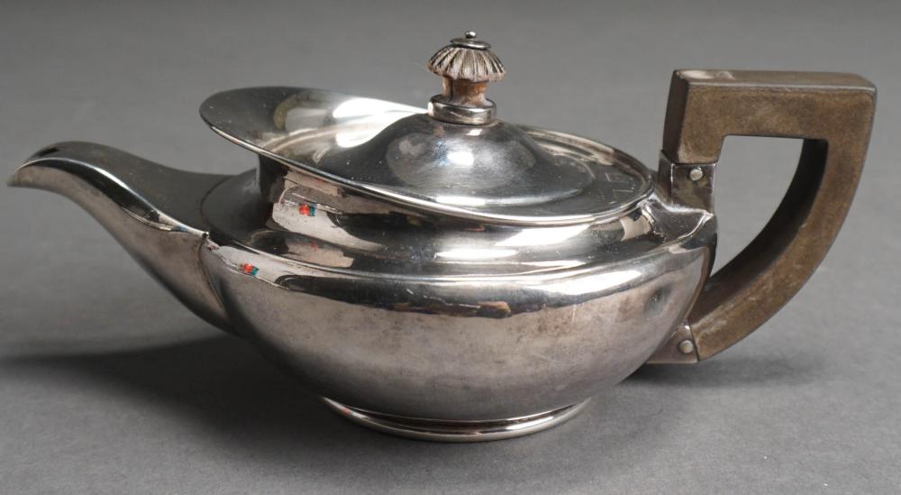 Appraisal: GEORGE III STERLING SILVER TEAPOT WILLIAM BENNETT GROSS OZT L