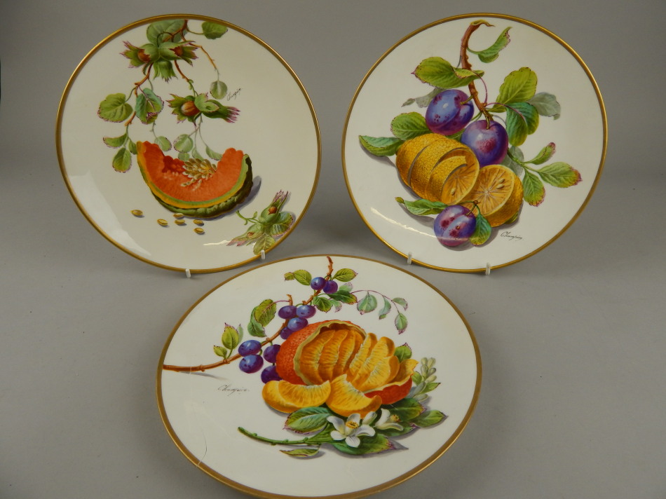 Appraisal: A set of three late thC French porcelain dessert plates