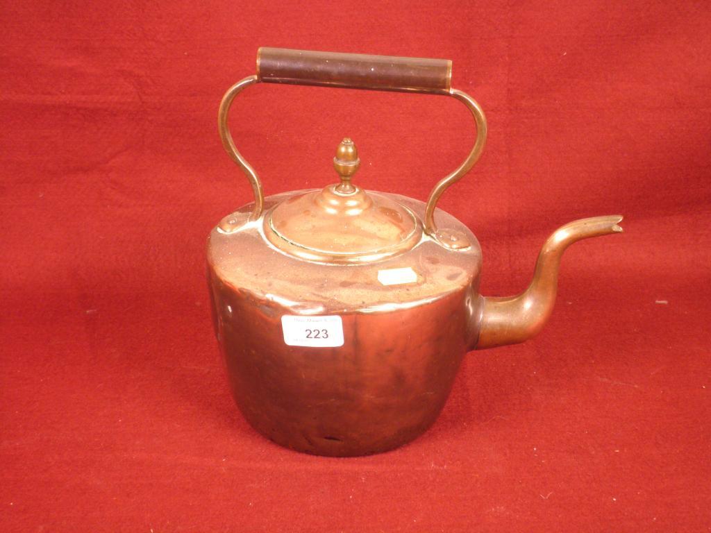 Appraisal: A Victorian copper kettle