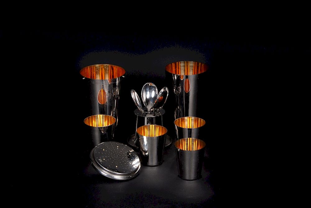 Appraisal: D R G M Travel Cocktail Shaker Set Includes Four