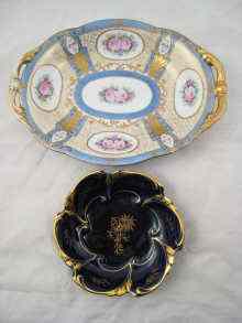 Appraisal: A Noritake oval two handled dish with roses and gilt