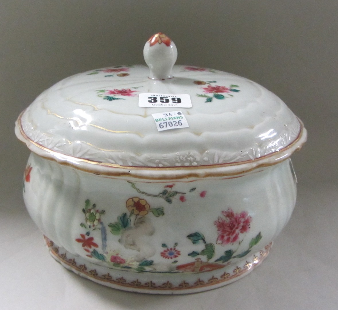 Appraisal: A Chinese export porcelain circular tureen and cover Qianlong painted