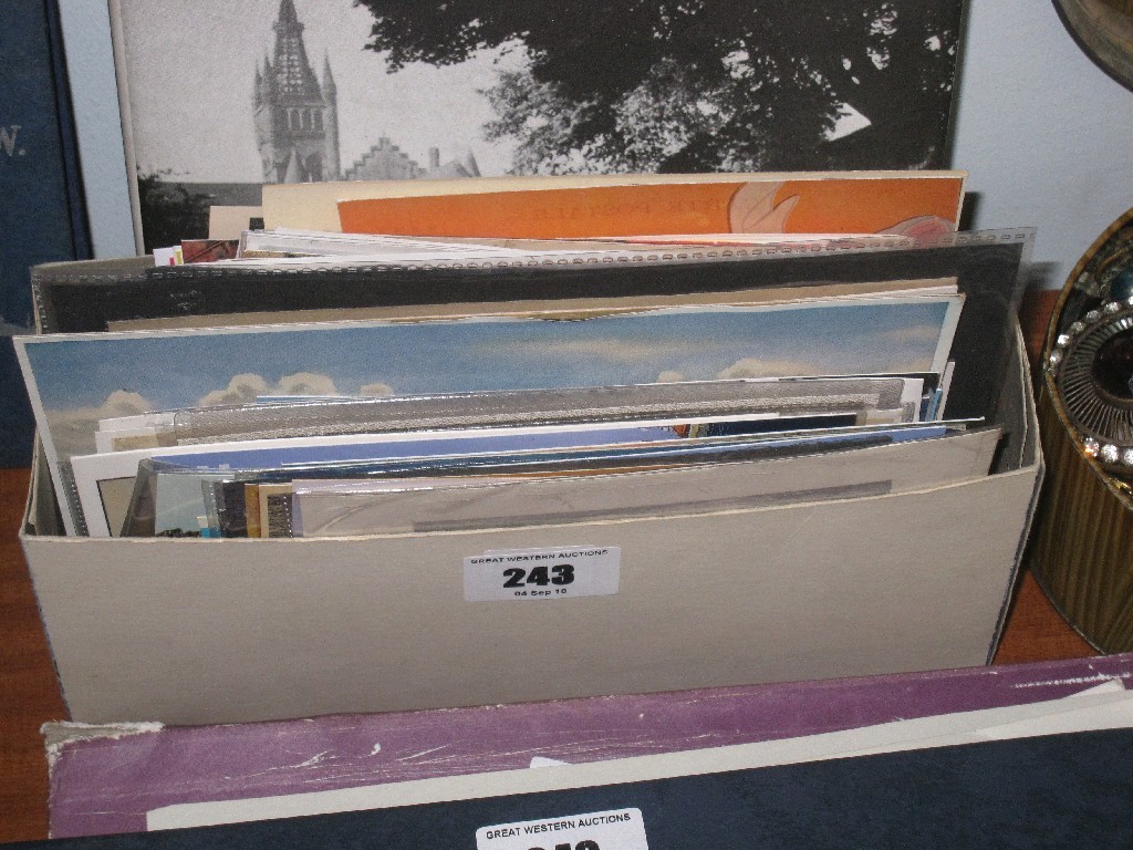 Appraisal: Box of assorted postcards and some photographs