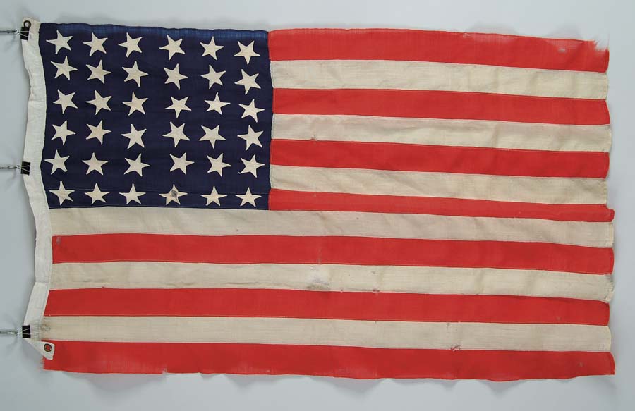 Appraisal: -STAR AMERICAN FLAG x wool bunting flag has linen hoist