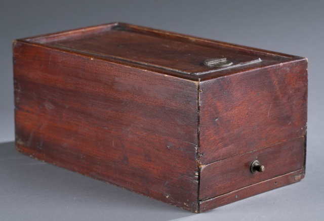 Appraisal: th c Gentleman's Shaving Box Mirrored lid with interior drawer