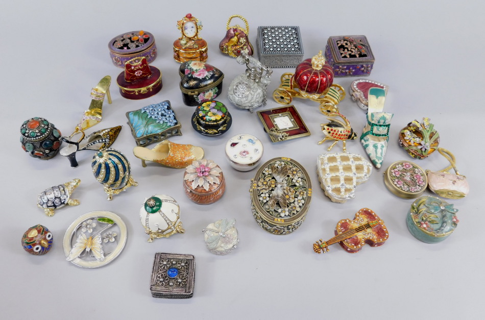 Appraisal: A large quantity of enamelled base metal boxes ornaments etc