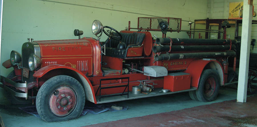 Appraisal: SEAGRAVE MODEL DT FIRE ENGINE SN Mileage on the odometer