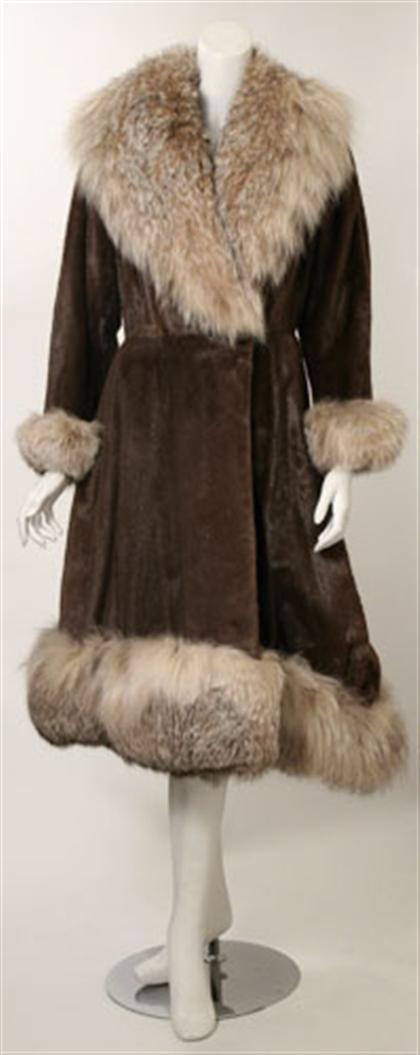 Appraisal: Alfred Rainer shorn fur fox-trimmed coat s Shorn caramel fur