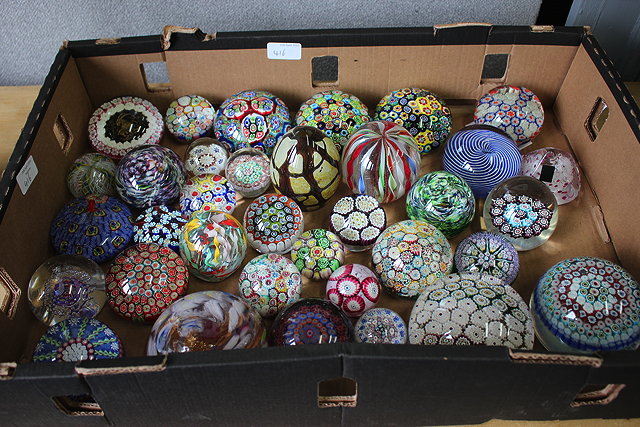 Appraisal: A COLLECTION OF INTERESTING UNSIGNED GLASS PAPERWEIGHTS some with millefiori