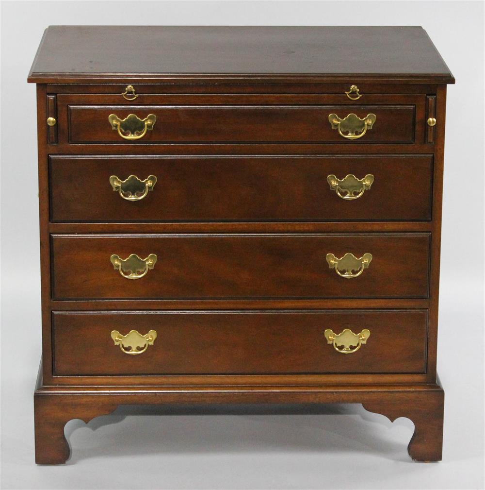 Appraisal: KITTINGER MAHOGANY CHEST OF DRAWERS STYLE WA OV molded top