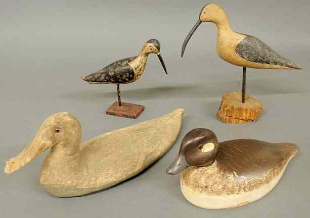 Appraisal: Carved wood decoy of a hen bufflehead duck th c