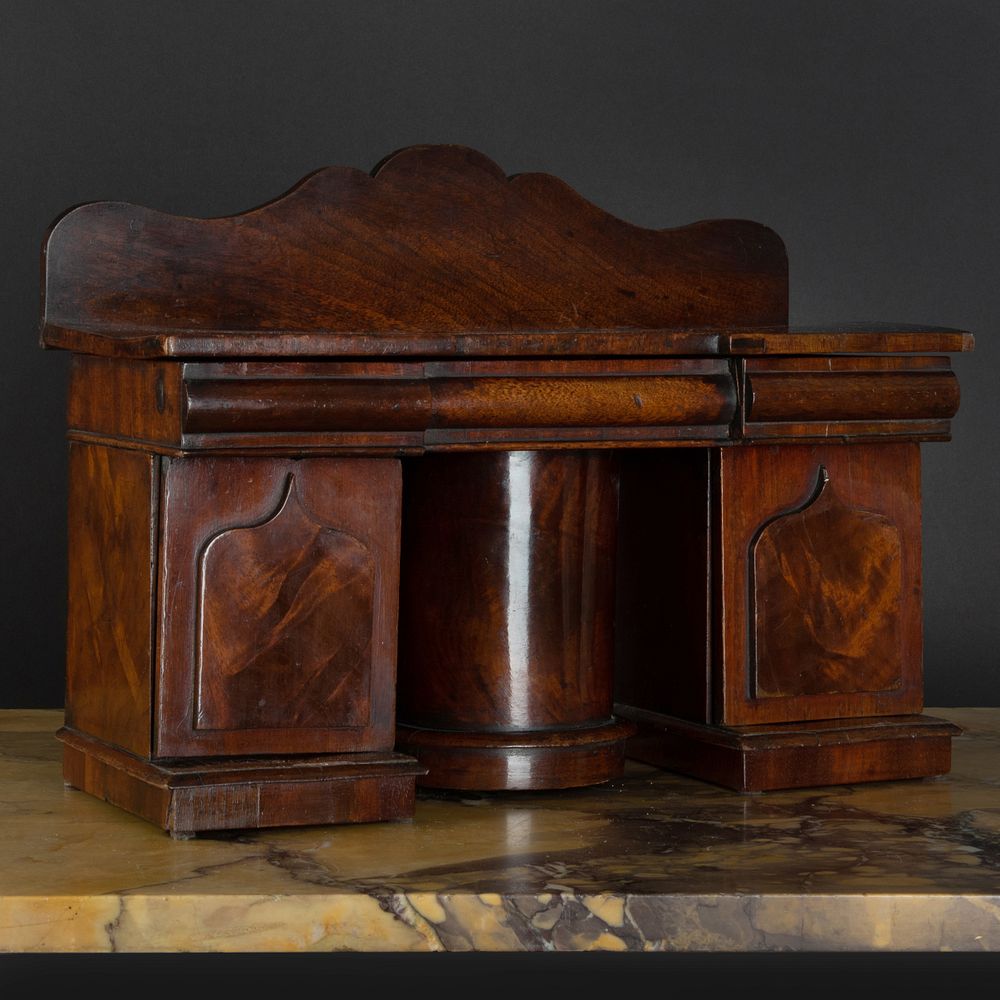 Appraisal: Miniature Victorian Mahogany Sideboard Form Tea Caddy The hinged top