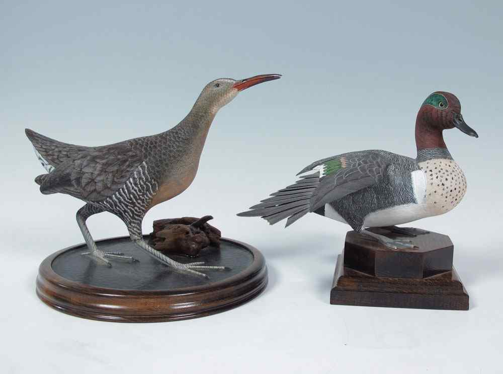 Appraisal: PIECE DOUG CHEEZUM BIRD CARVINGS To include Shorebird with fine