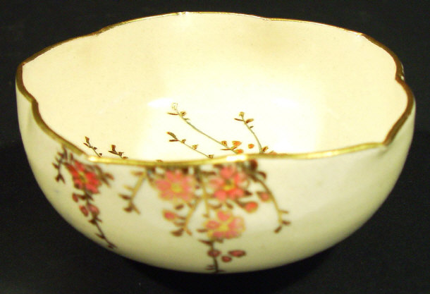 Appraisal: Japanese Satsuma flowers head design bowl hand painted and gilded