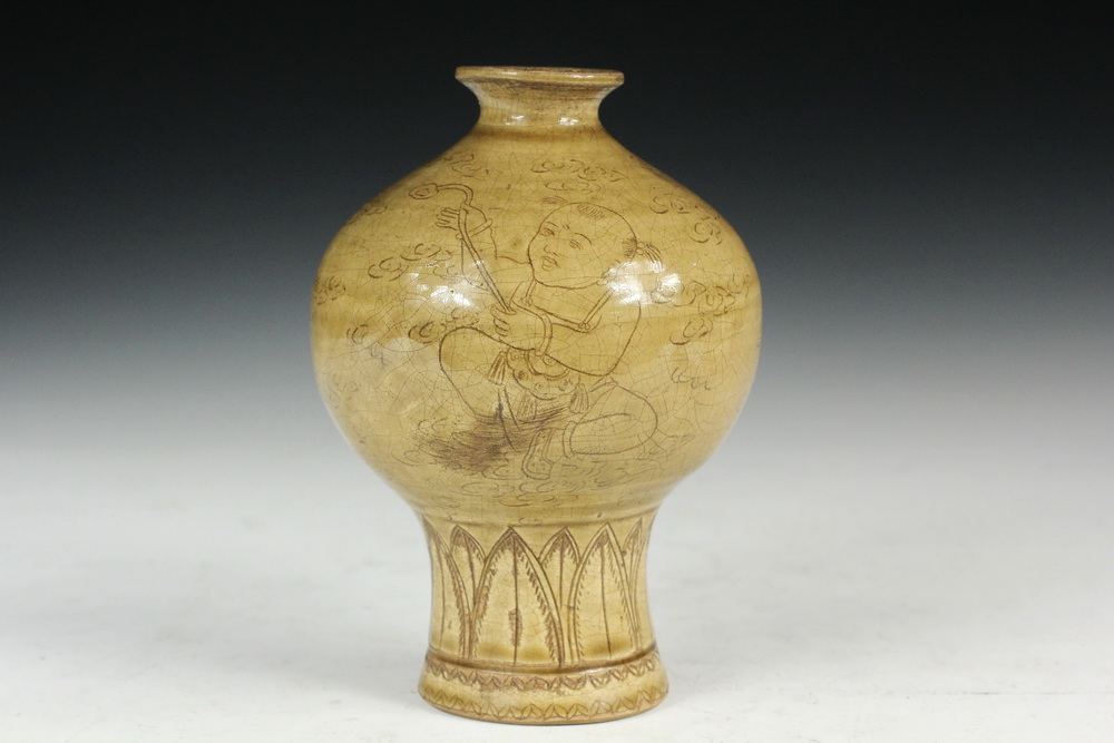 Appraisal: CHINESE INCISED POTTERY VASE - th c Meiping Vase in