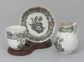 Appraisal: Three Pieces of th Century Chinese Export Porcelain Three pieces