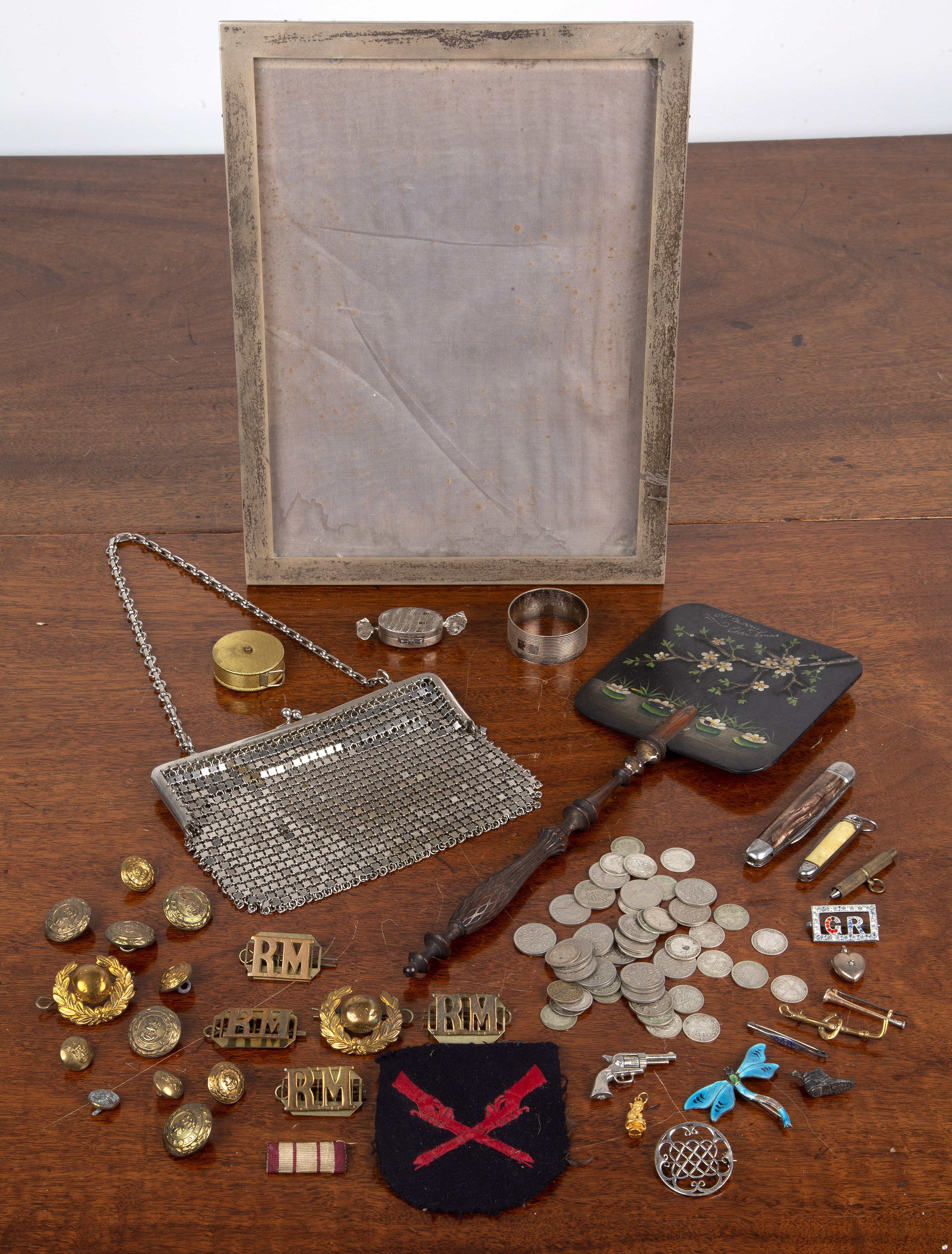 Appraisal: Selection of items miscellaneous items comprising of a large silver