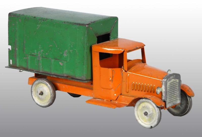 Appraisal: Pressed Steel Metalcraft Box Truck Toy Description American Scarce with