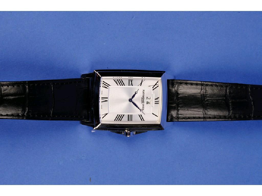 Appraisal: A GENTLEMAN'S RAYMOND WEIL WRISTWATCH the stainless steel case with