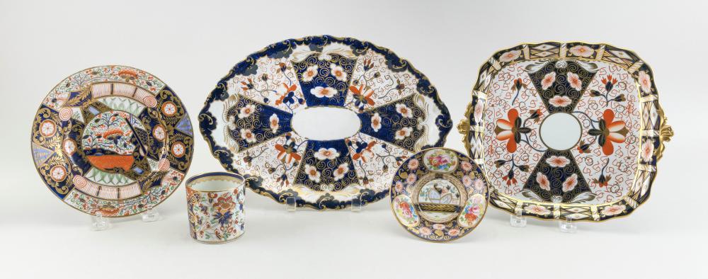 Appraisal: FIVE PIECES OF ENGLISH AND CONTINENTAL IMARI PALETTE PORCELAINFIVE PIECES