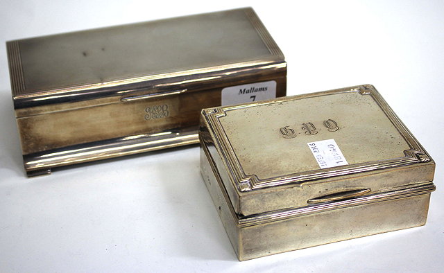 Appraisal: AN ADIE BROTHERS LIMITED SILVER CIGARETTE BOX of rectangular form