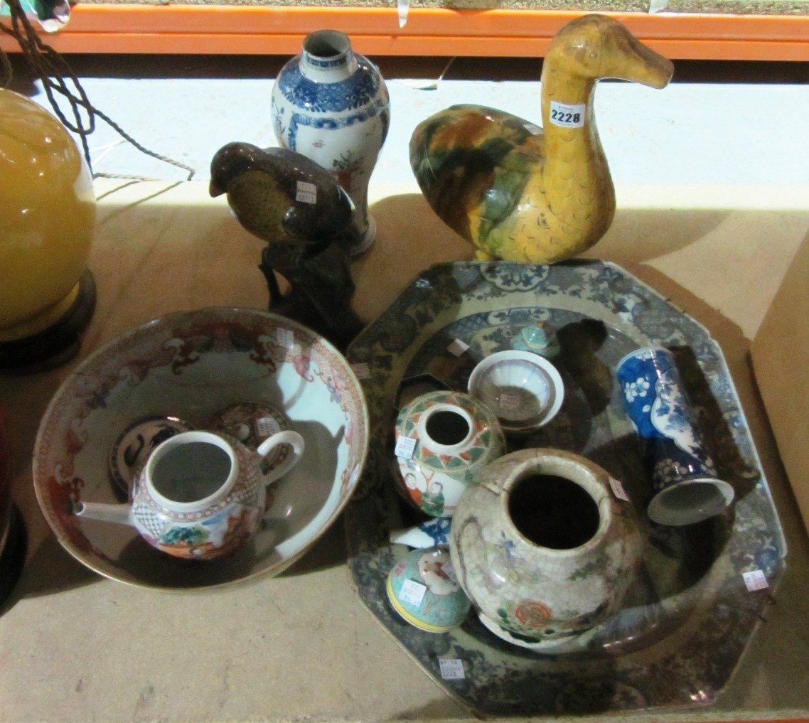 Appraisal: A quantity of Oriental ceramics to include a ginger jar