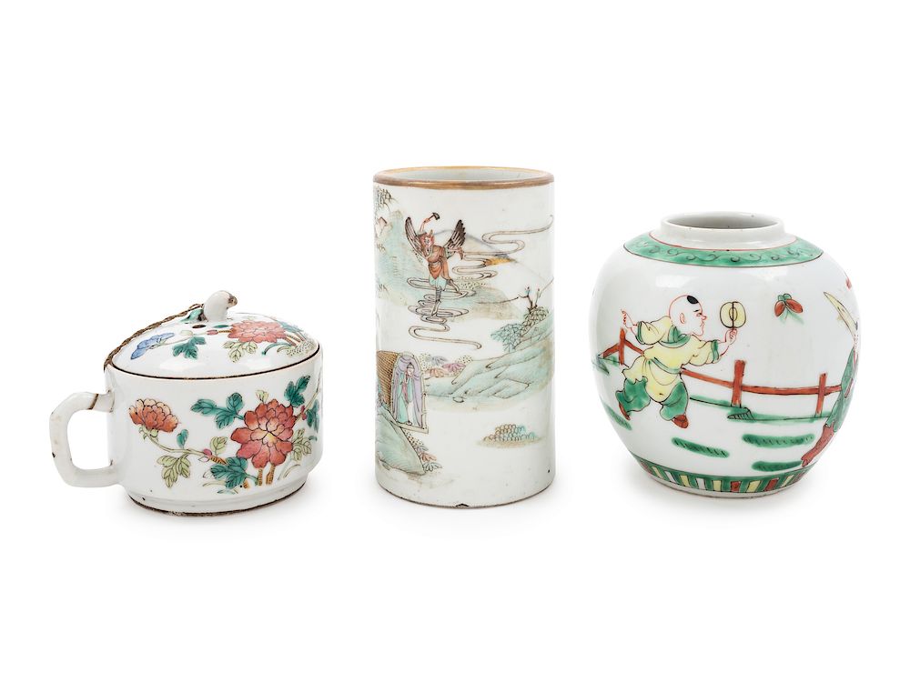 Appraisal: Three Chinese Famille Rose Porcelain Articles Tallest height in cm