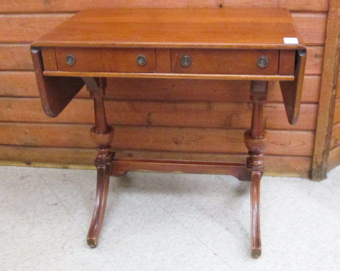 Appraisal: FEDERAL STYLE MAHOGANY DROP-LEAF CONSOLE TABLE Richardson Furniture Co Leominster