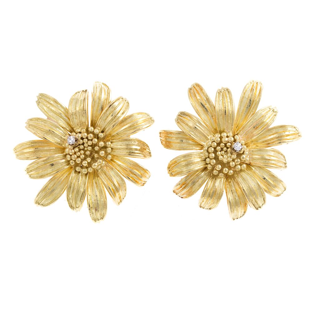 Appraisal: A Ladies Pair of Flower Earrings in K Gold K