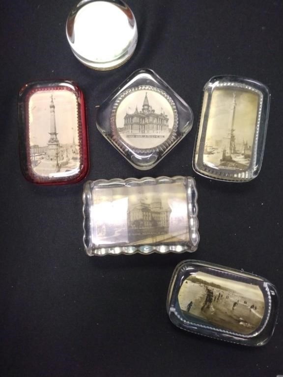 Appraisal: Historic Indianapolis paperweights depicting Solders Sailors monument x Indianapolis Statehouse