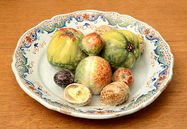 Appraisal: A LATE TH TH CENTURY DUTCH DELFT FRUIT DISH decorated