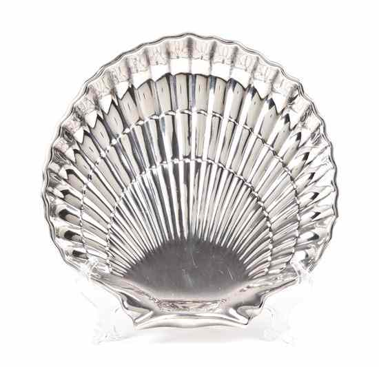 Appraisal: An American Sterling Silver Tray Gorham of shell form approximate