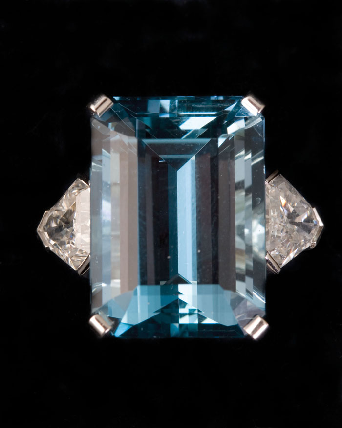 Appraisal: AQUAMARINE AND DIAMOND RING The platinum ring set with an