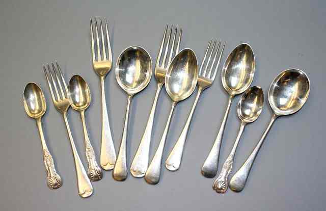 Appraisal: TWO SILVER HANOVARIAN PATTERN TABLE FORKS two dessert forks two