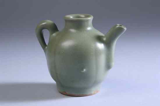 Appraisal: CHINESE CELADON PORCELAIN EWER Late Yuan early Ming Dynasty Ribbed