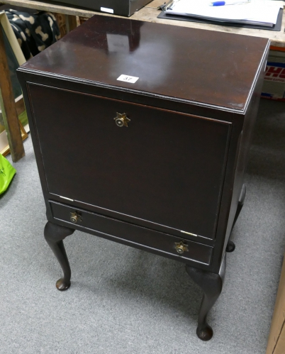 Appraisal: Burr walnut cabinet on Queen Anne legs with fold out