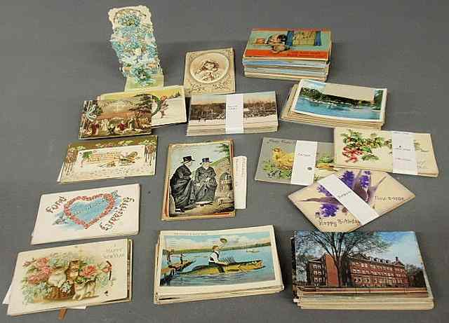 Appraisal: Large group of vintage postcards- early 's Christmas Thanksgiving Easter