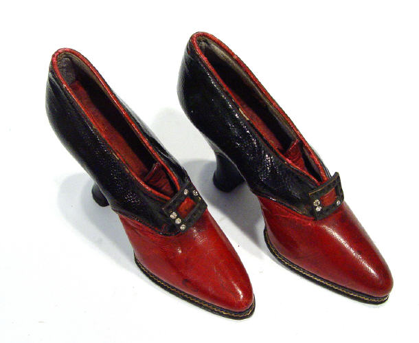 Appraisal: Pair of miniature F Venni lady's black and red leather