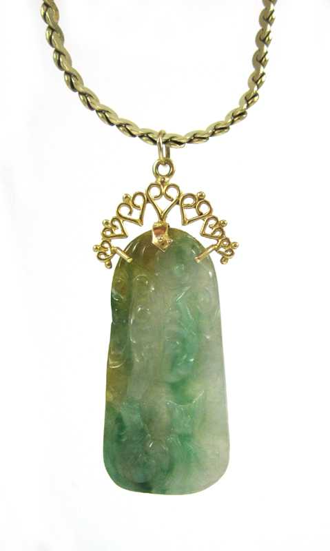 Appraisal: JADE AND YELLOW GOLD PENDANT NECKLACE suspended on a -