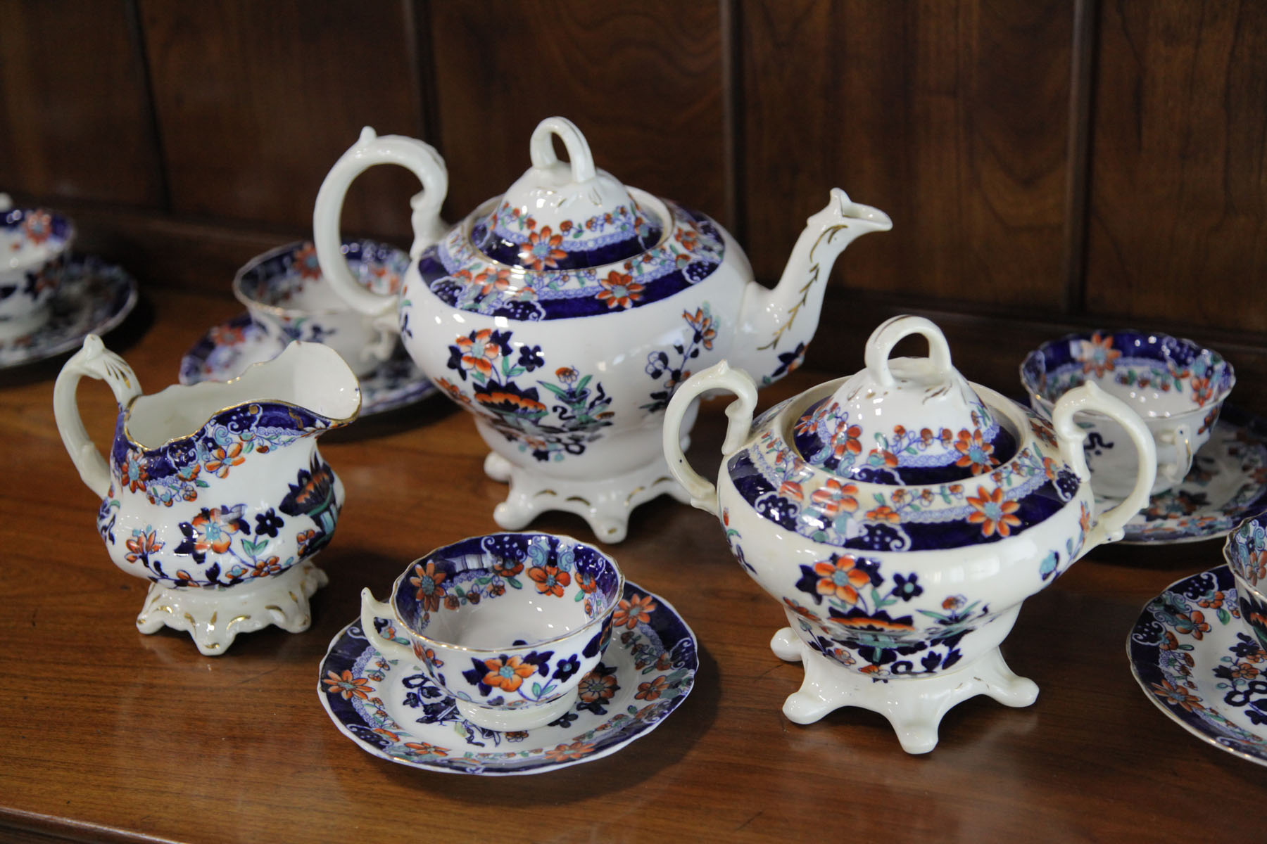 Appraisal: FIFTEEN PIECE PORCELAIN TEASET England late th century Urn and