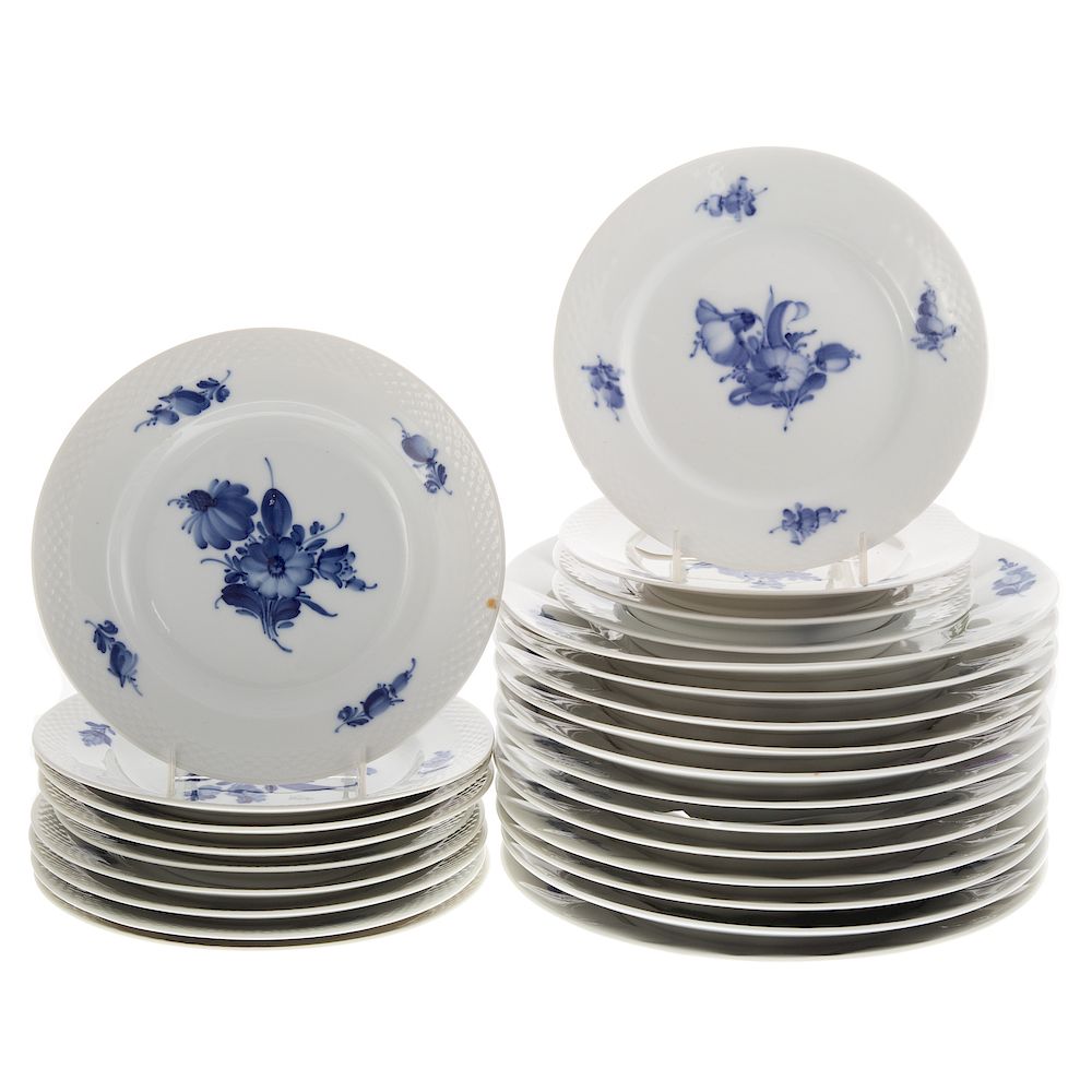 Appraisal: Royal Copenhagen porcelain plates in the Blue Flowers pattern comprising