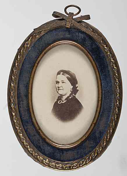 Appraisal: Political Americana - Lincolniana Mary Todd Lincoln Framed CDV A