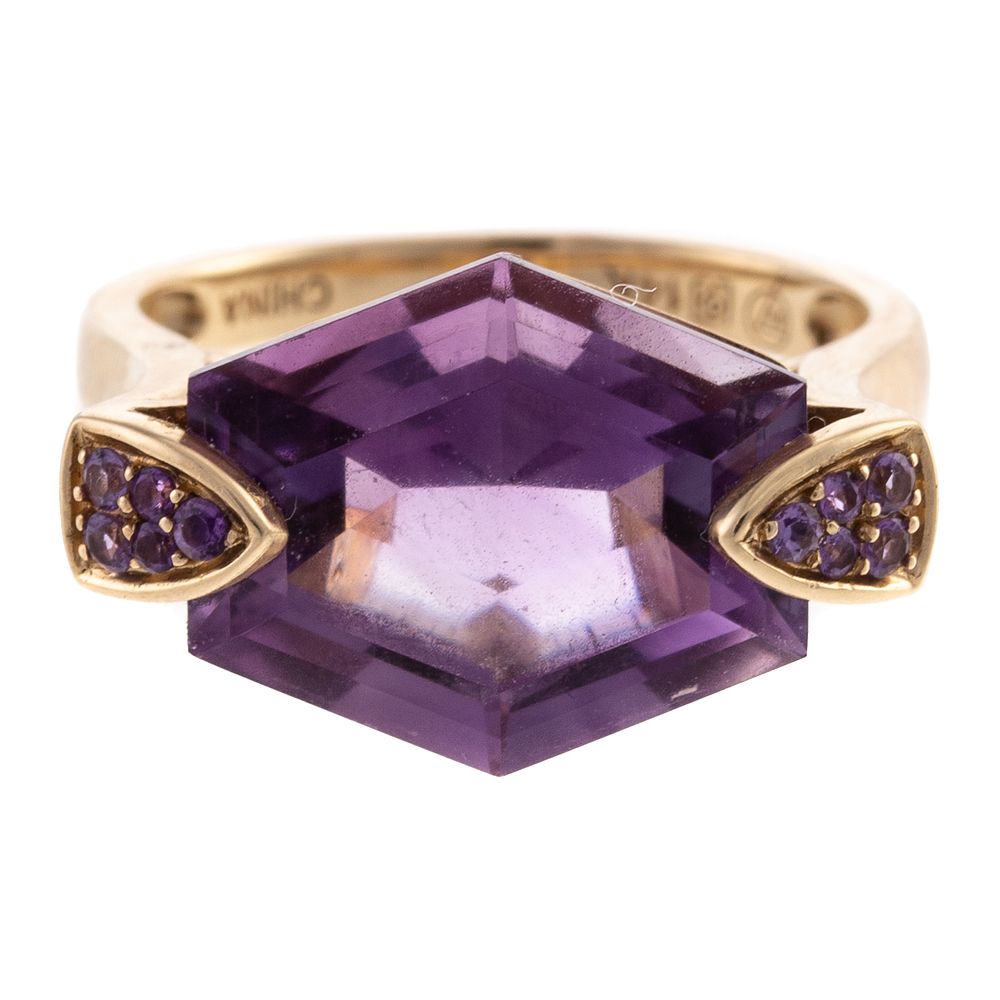 Appraisal: A Fancy Cut Amethyst Ring in K Yellow Gold K