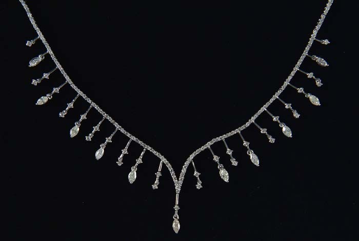 Appraisal: DIAMOND NECKLACE Very elegant kt white gold necklace is comprised