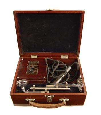 Appraisal: A 'VioRay High Frequency Apparatus ' with glass attachments cased